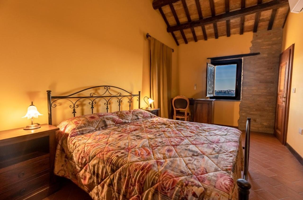 Castello Di Petecciano B&B Mosciano Sant'Angelo Bagian luar foto