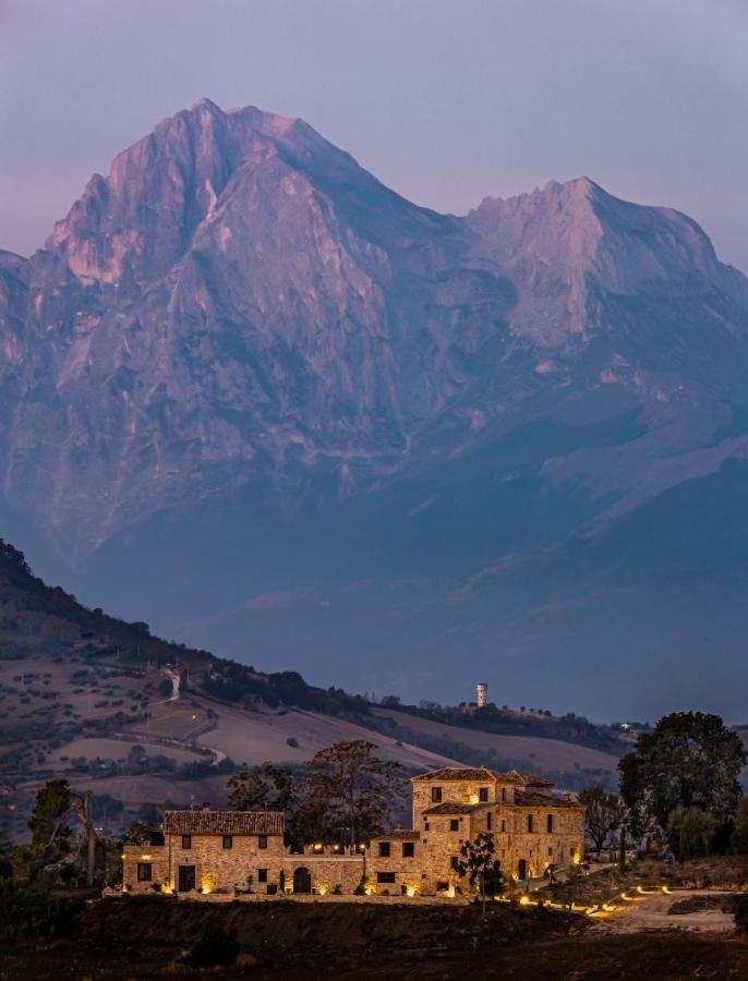 Castello Di Petecciano B&B Mosciano Sant'Angelo Bagian luar foto
