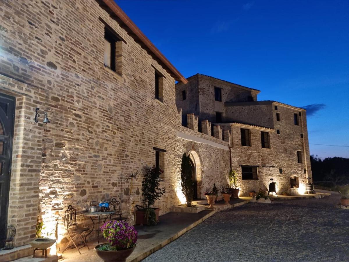 Castello Di Petecciano B&B Mosciano Sant'Angelo Bagian luar foto