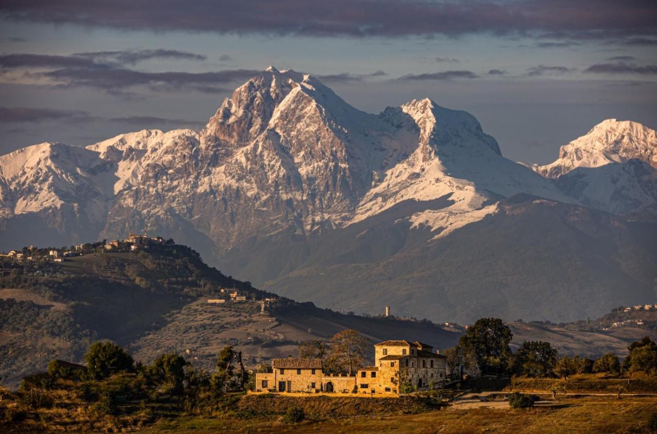 Castello Di Petecciano B&B Mosciano Sant'Angelo Bagian luar foto