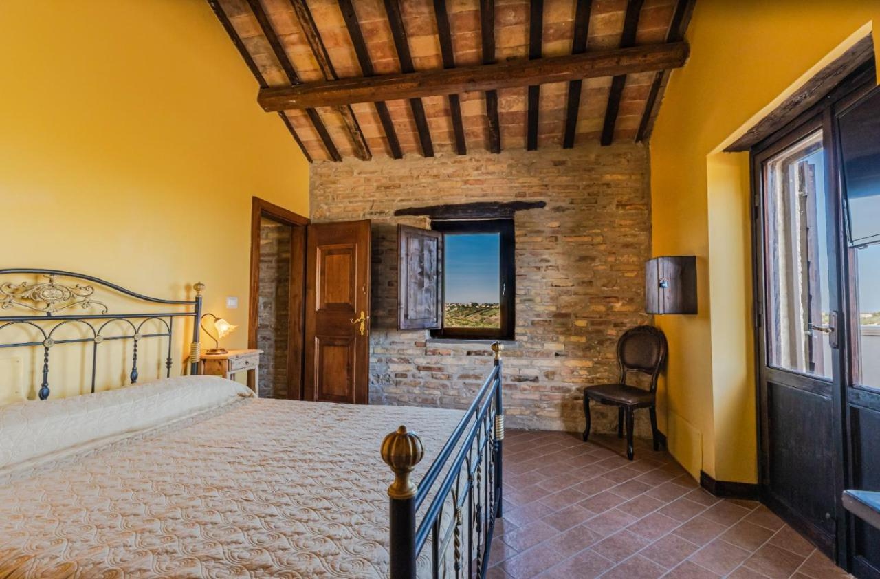 Castello Di Petecciano B&B Mosciano Sant'Angelo Bagian luar foto
