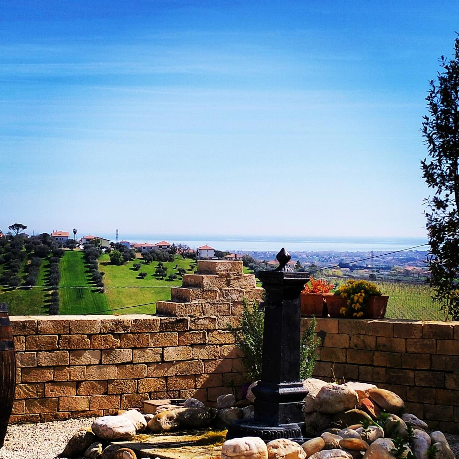 Castello Di Petecciano B&B Mosciano Sant'Angelo Bagian luar foto