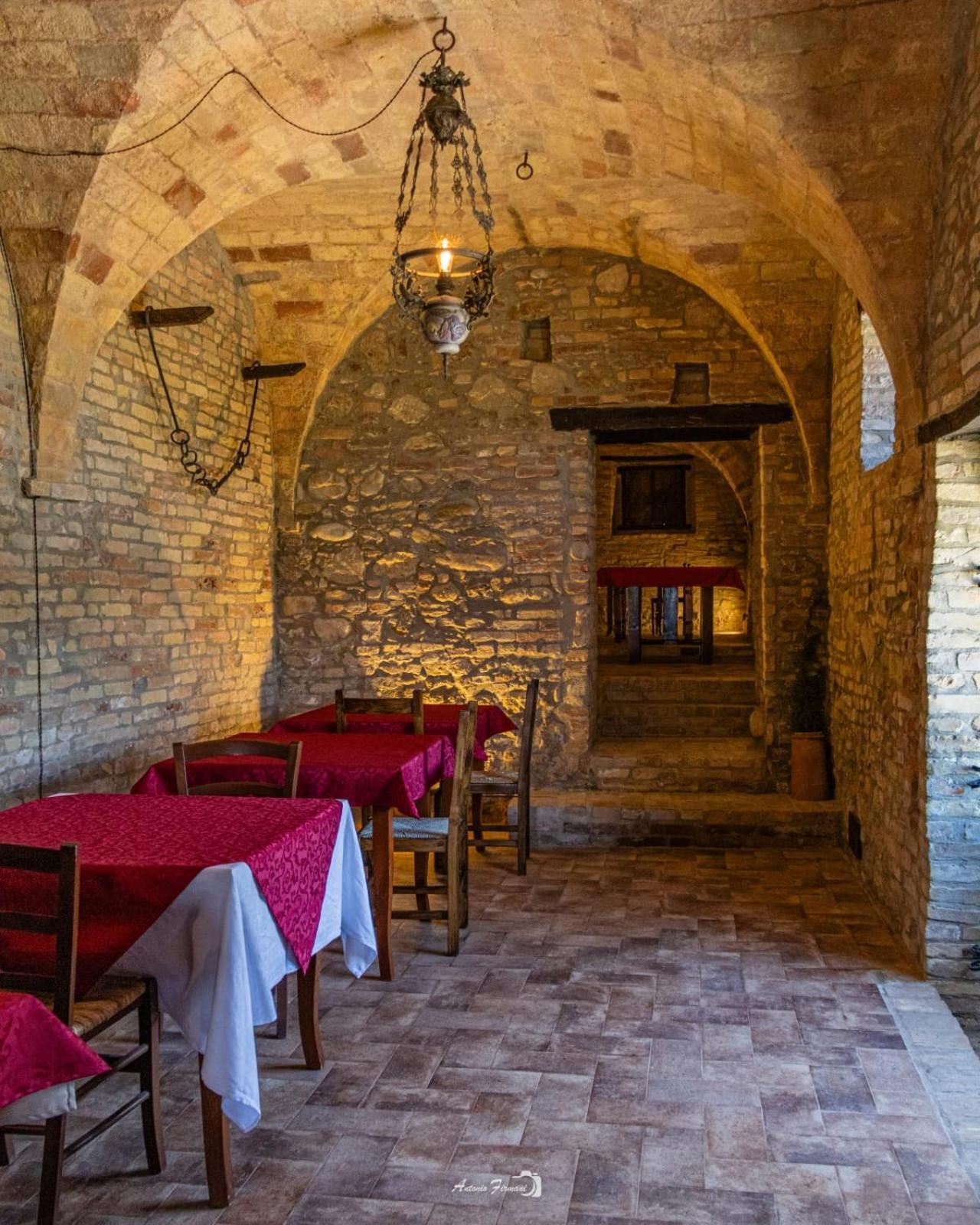 Castello Di Petecciano B&B Mosciano Sant'Angelo Bagian luar foto