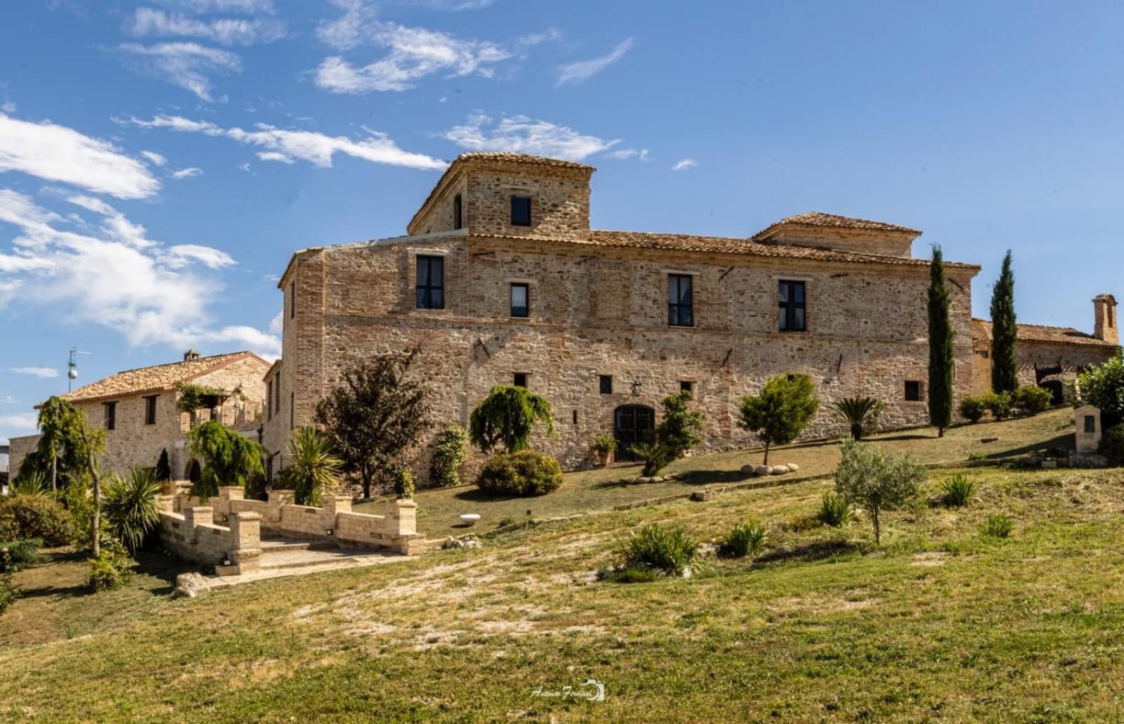 Castello Di Petecciano B&B Mosciano Sant'Angelo Bagian luar foto
