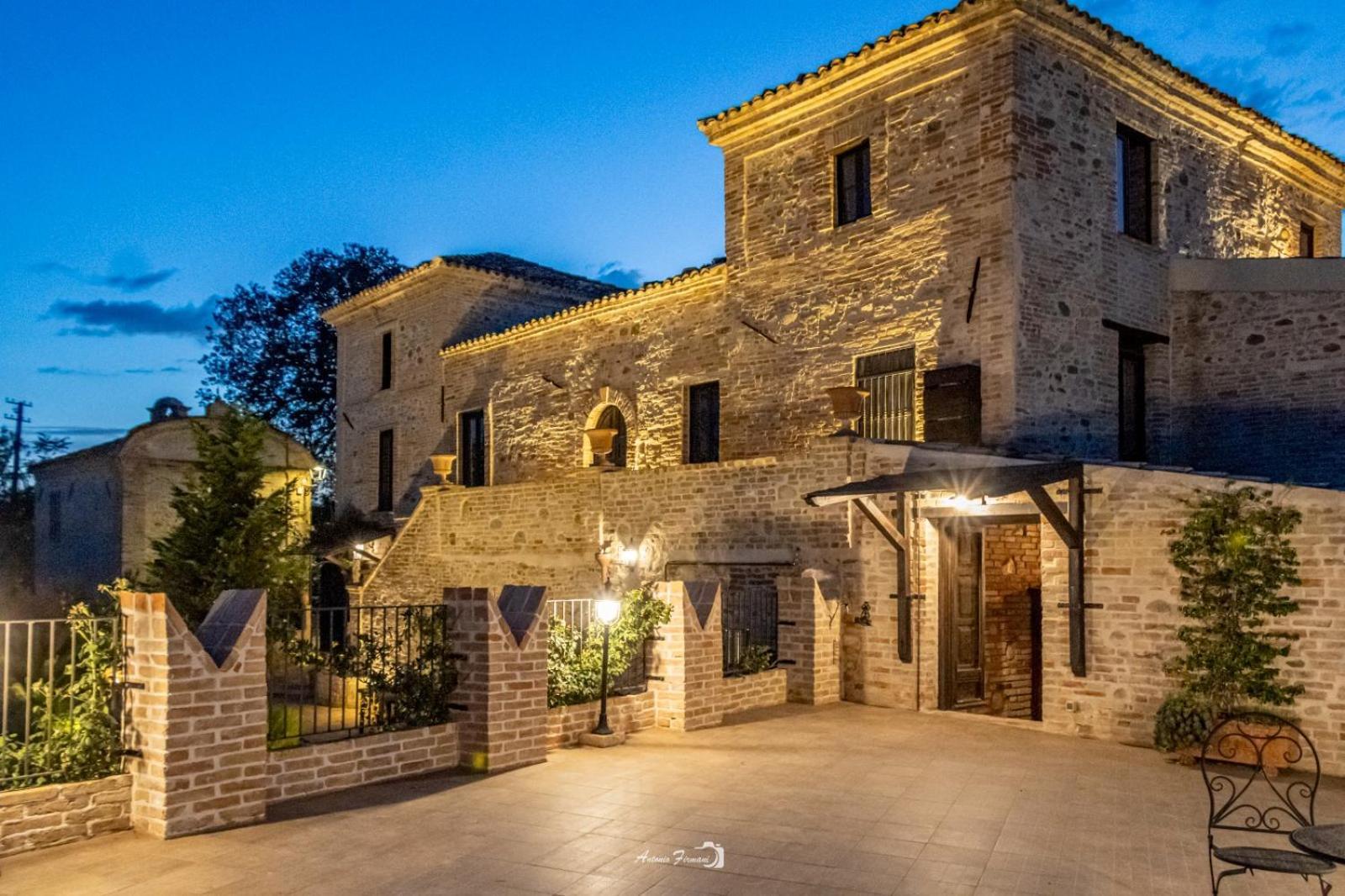 Castello Di Petecciano B&B Mosciano Sant'Angelo Bagian luar foto